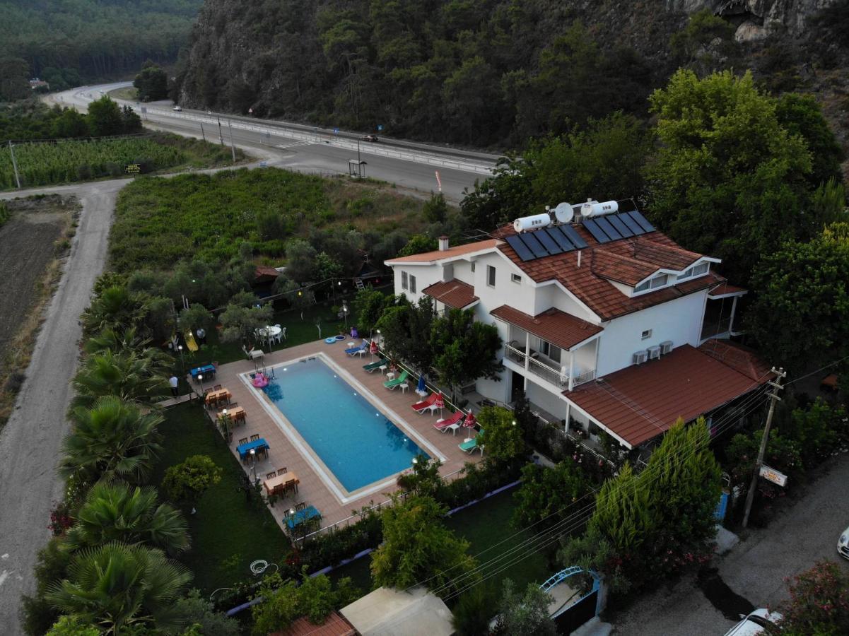 Guentur Hotel & Restaurant Гьоджек Екстер'єр фото
